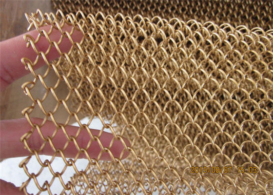 Драперы сетки металла апертуры стойкости сетка катушки декоративного алюминиевая в золотом